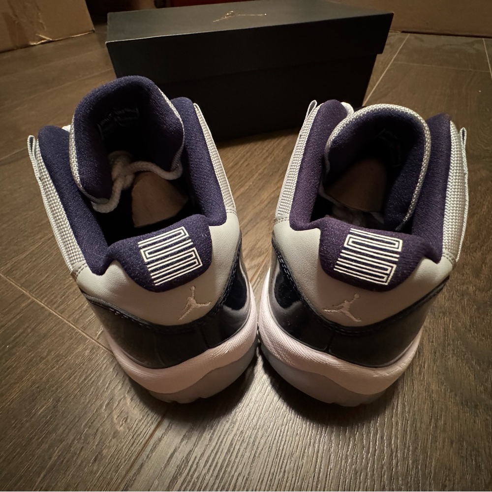 Jordan 11 Retro Low “Georgetown”